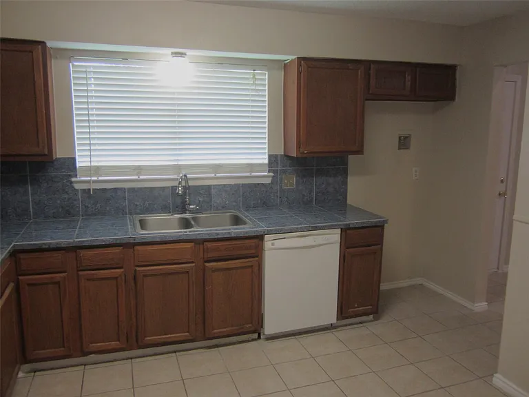 17907 Fieldglen Dr — Photo 7