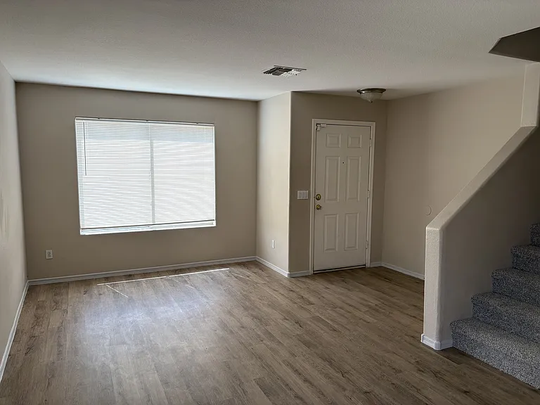 6010 W Jones Ave — Photo 5