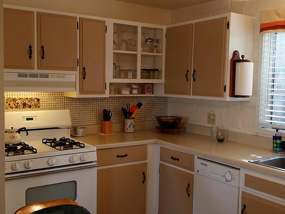4th image of 206 S La Canada Dr
