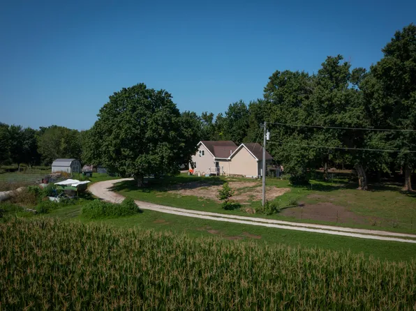 870 130th St, Pilot Mound, IA 50223