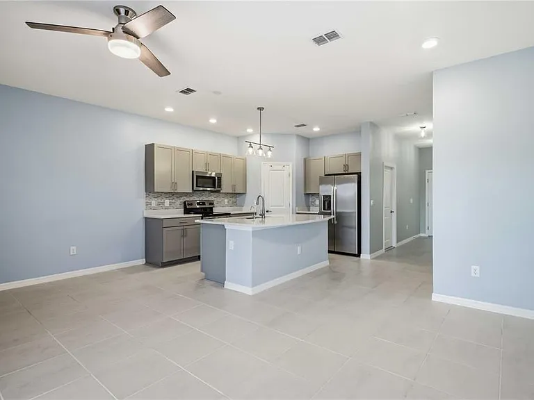 11779 Glenside Ter — Photo 10