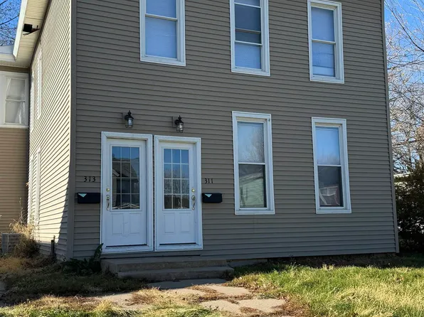 311 S Garfield Ave, Burlington, IA 52601