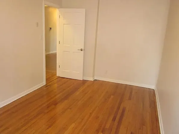 3733 College Point Blvd APT B4d, Flushing, NY 11354