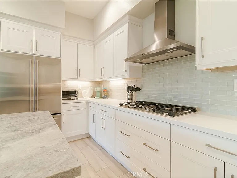 1519 Doheny Way — Photo 10