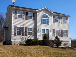 100 Anna Ct, Middletown, NY 10941