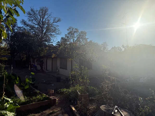 19989 Sunnyview Dr, Redding, CA 96003
