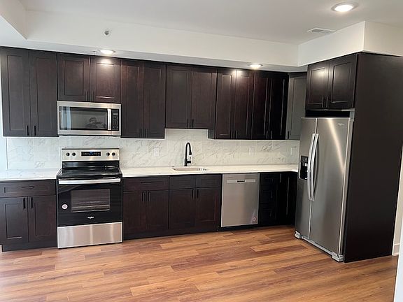 4th image of 2556 Frankford Ave #2