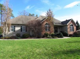 2 Turtle Creek Cir, Shrewsbury, MA 01545