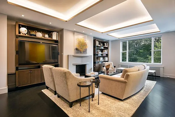 Sold by Sotheby's International Realty | media 16