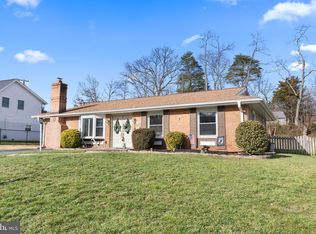1007 S Ironwood Rd, Sterling, VA 20164