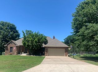 2020 Eastridge Dr, Arkansas City, KS 67005