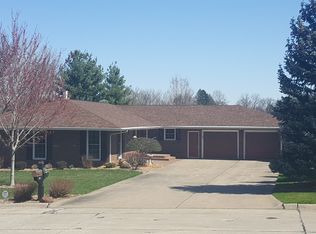 1224 Vista Ct, Muscatine, IA 52761
