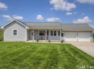10533 Bailey Dr NE, Lowell, MI 49331