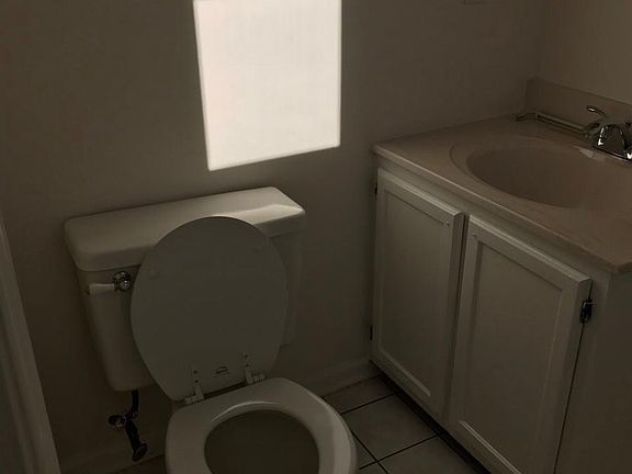 3rd image of 2701 Robin Hood Dr
