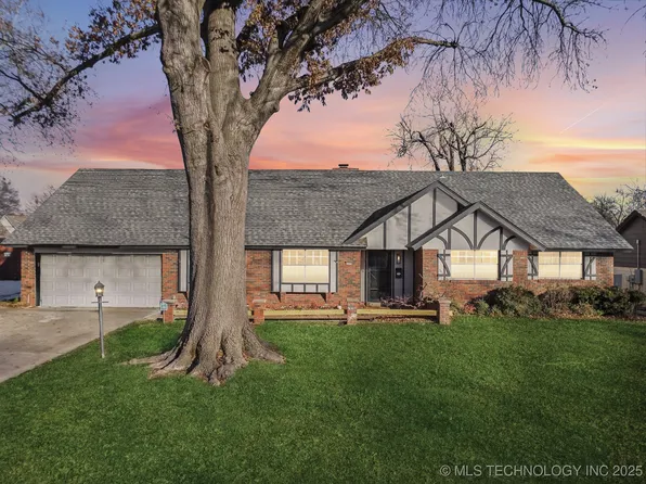 5255 S Joplin Pl, Tulsa, OK 74135