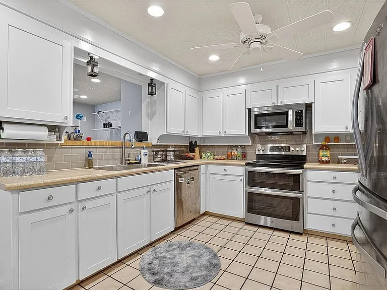 834 S Ridgeway Dr — Photo 14