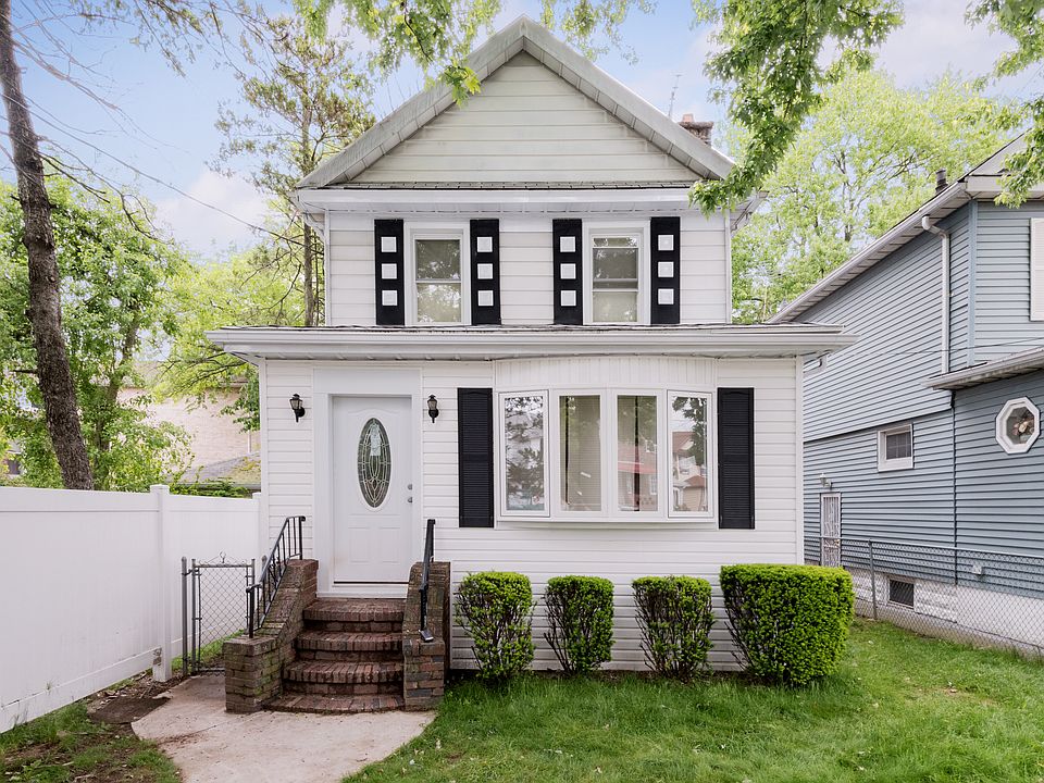 1st image of 1719 E 53rd St