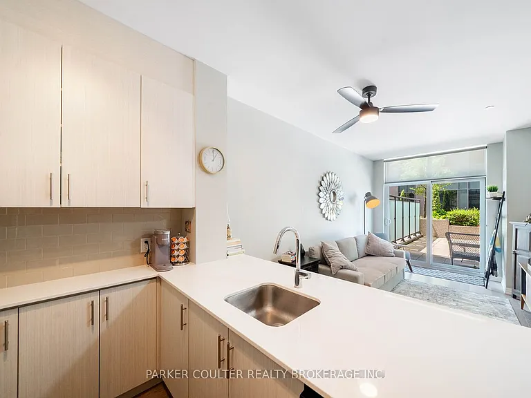 111 Worsley St #302 — Photo 4