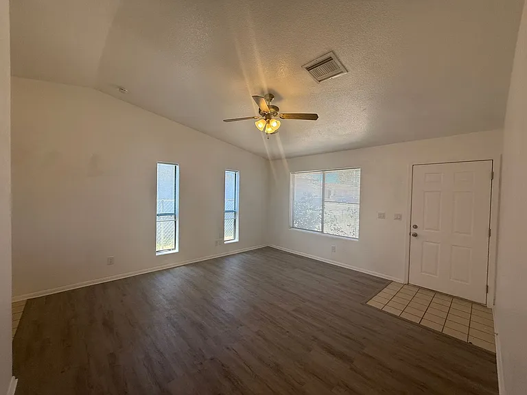 3736 N Roosevelt St — Photo 4