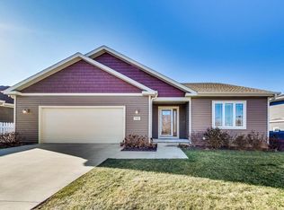 112 Murray Dr, Lake Geneva, WI 53147