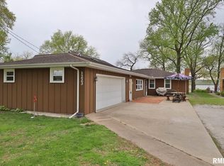 1223 Sunset Dr, East Peoria, IL 61611