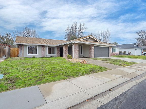 3rd image of 987 Aspen Dr