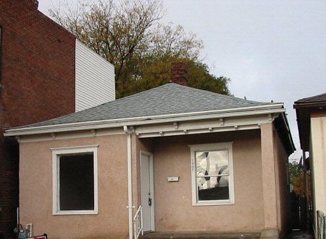 2nd image of 1907 E Abriendo Ave