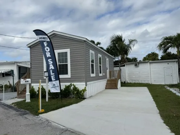 818 Daily Dr #52, Hallandale, FL 33009