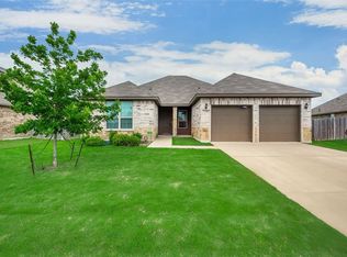 255 Calvert St, Waxahachie, TX 75165
