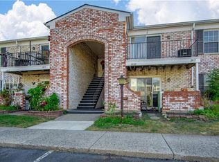 2413 Crew Cir, Dayton, OH 45439