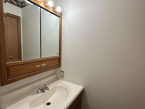4th image of 1044 Tatesbrook Dr