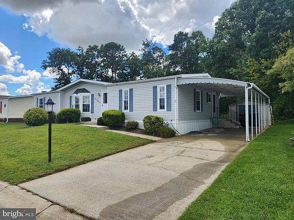 4th image of 279 Mayflower Dr