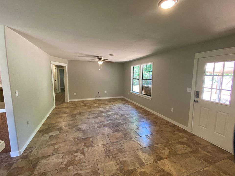 1st image of 1902 Glendale Dr