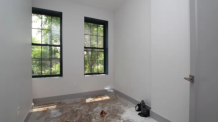 Rented by Nooklyn NYC LLC | media 48