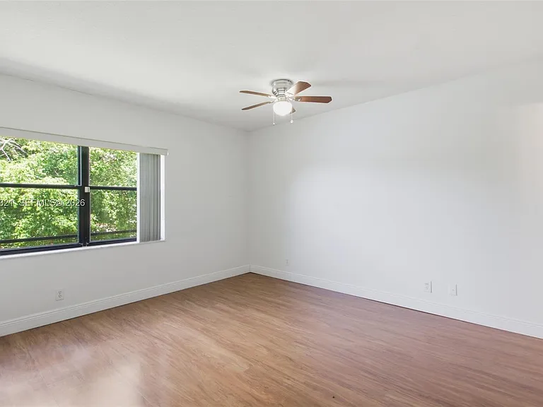 11396 Taft St #11396 — Photo 18