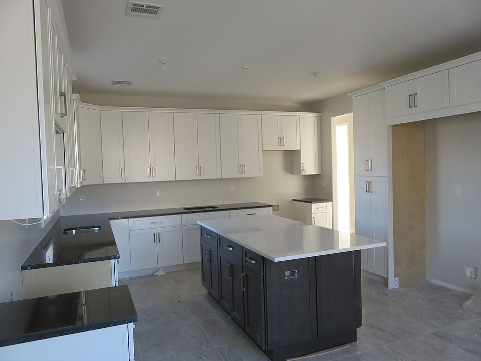 2nd image of 9 Twin Ave #202