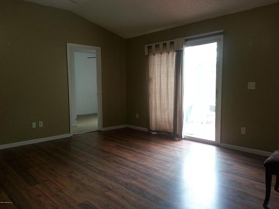 5th image of 10058 Govern Ln
