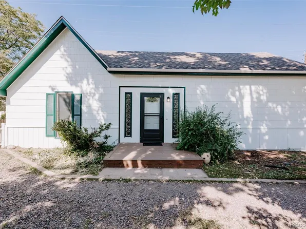 995 Moss Street, Golden, CO 80401