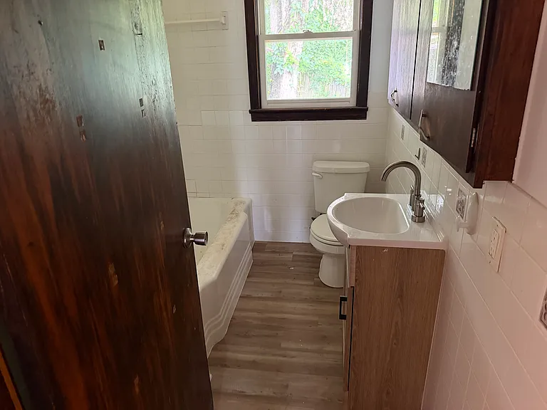 218 Tipton St — Photo 8