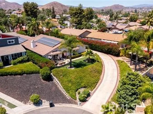 30527 Big Buck Dr, Canyon Lake, CA 92587