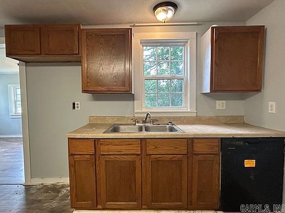 5th image of 503 W 19th St