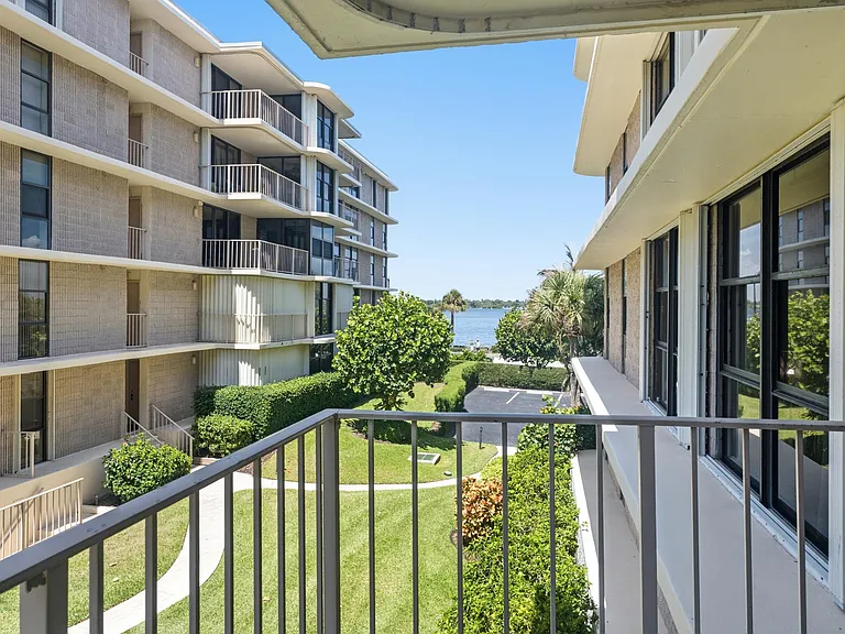 3200 S Ocean Blvd #D203 — Photo 39