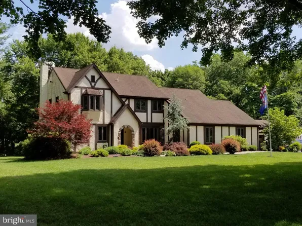 1528 Stapler Dr, Yardley, PA 19067