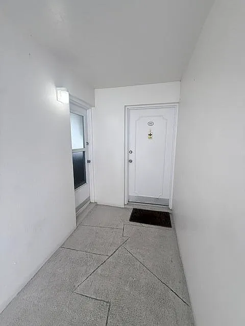 2 bed, 1.0 bath, 970 sqft, $2,200 — Photo 3