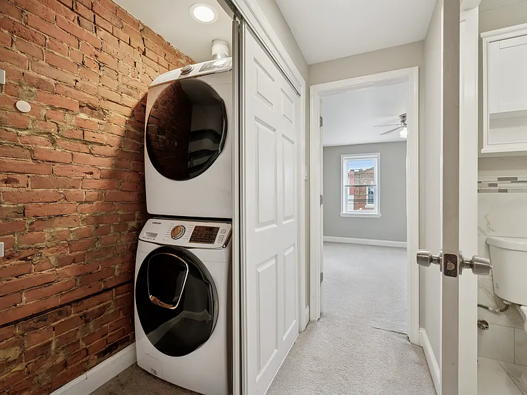 2354 Duncan St — Photo 10