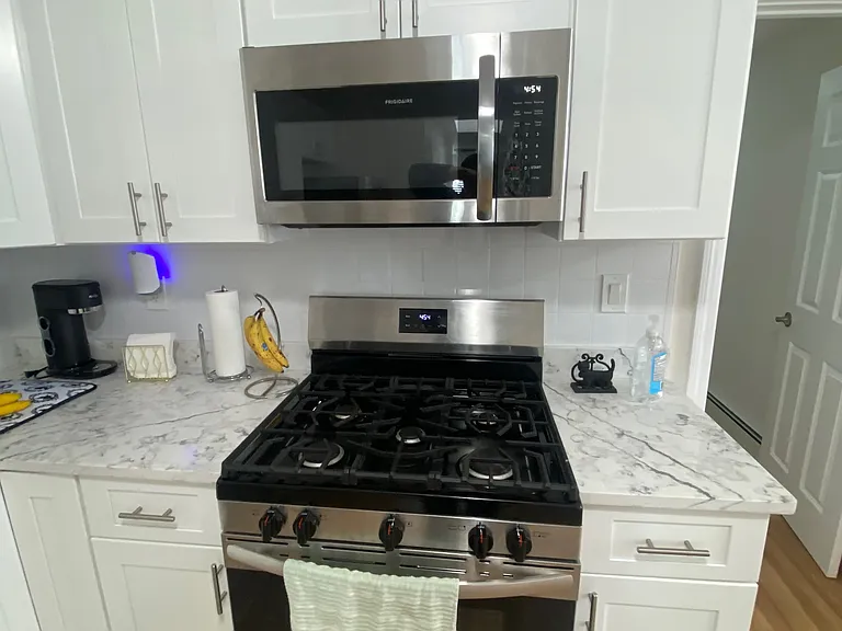 69 Florence St #3 — Photo 2