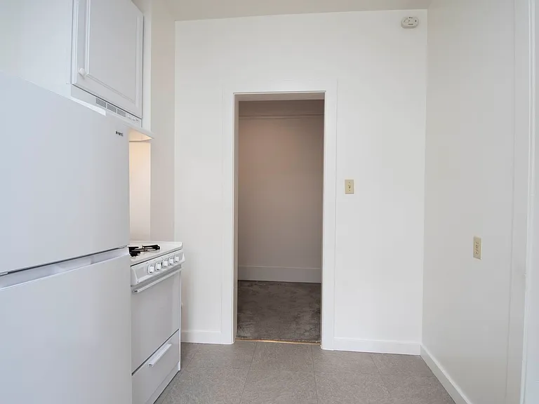 2306 Union St — Photo 7