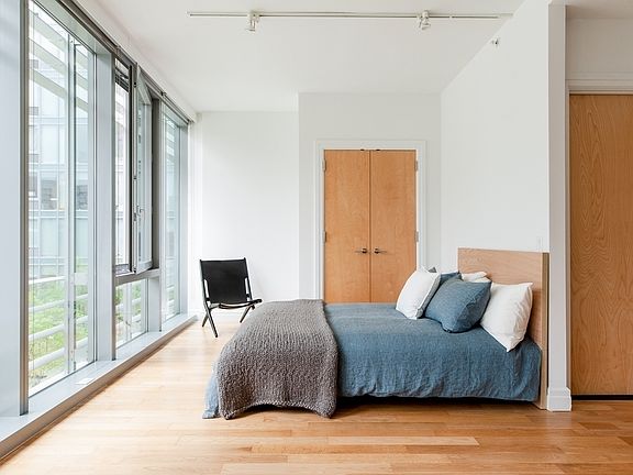 3rd image of 550 W 54th St #846