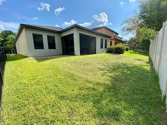 3rd image of 15218 Anguilla Isle Ave