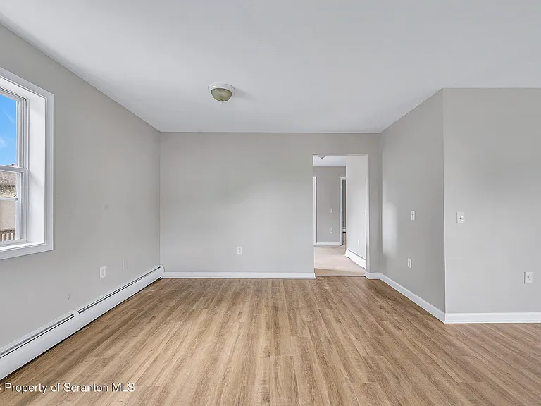 108 E Market St #2 — Photo 6